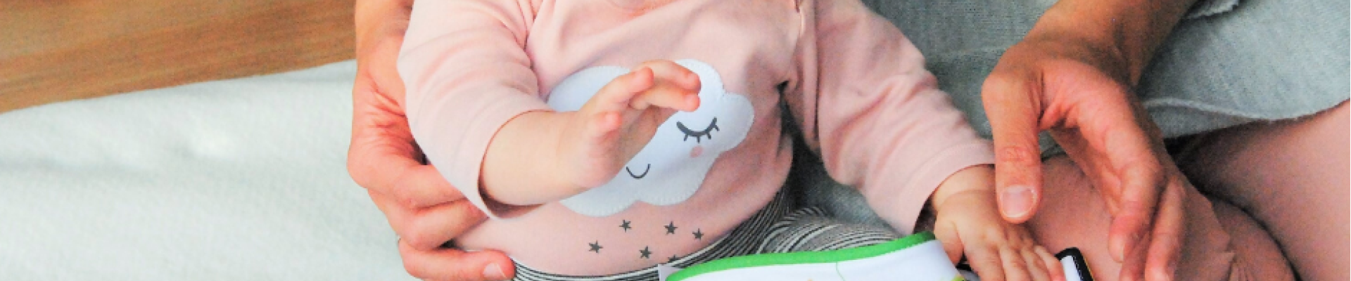 10 idei de activitati pentru bebelusii de la 6 luni la 1 an