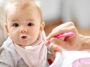 De ce este bun iaurtul pentru bebelusi?